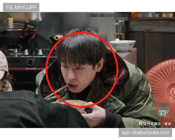 石智勇训练完吃五碗饭，教练说他饭量快赶上食堂大锅了