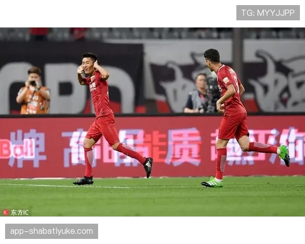 阿尔维斯与卡瓦哈尔：边路进攻重心从传中转向内切渗透